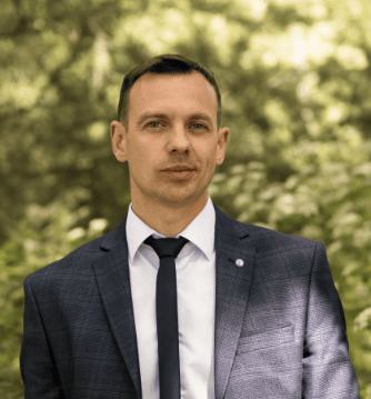 Михаил Козарев